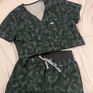 FIGS Catarina scrub set